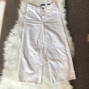 Fabulous cropped wide legged white jeans 🤍